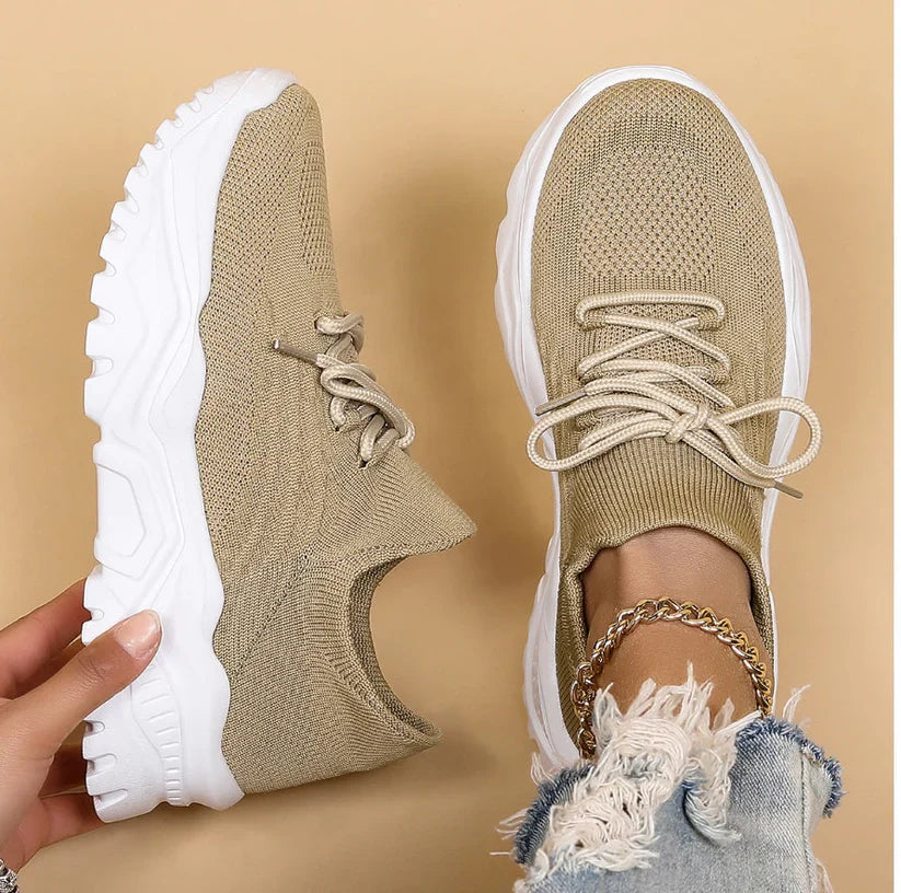 Elida chunky dames sneakers met sokdesign