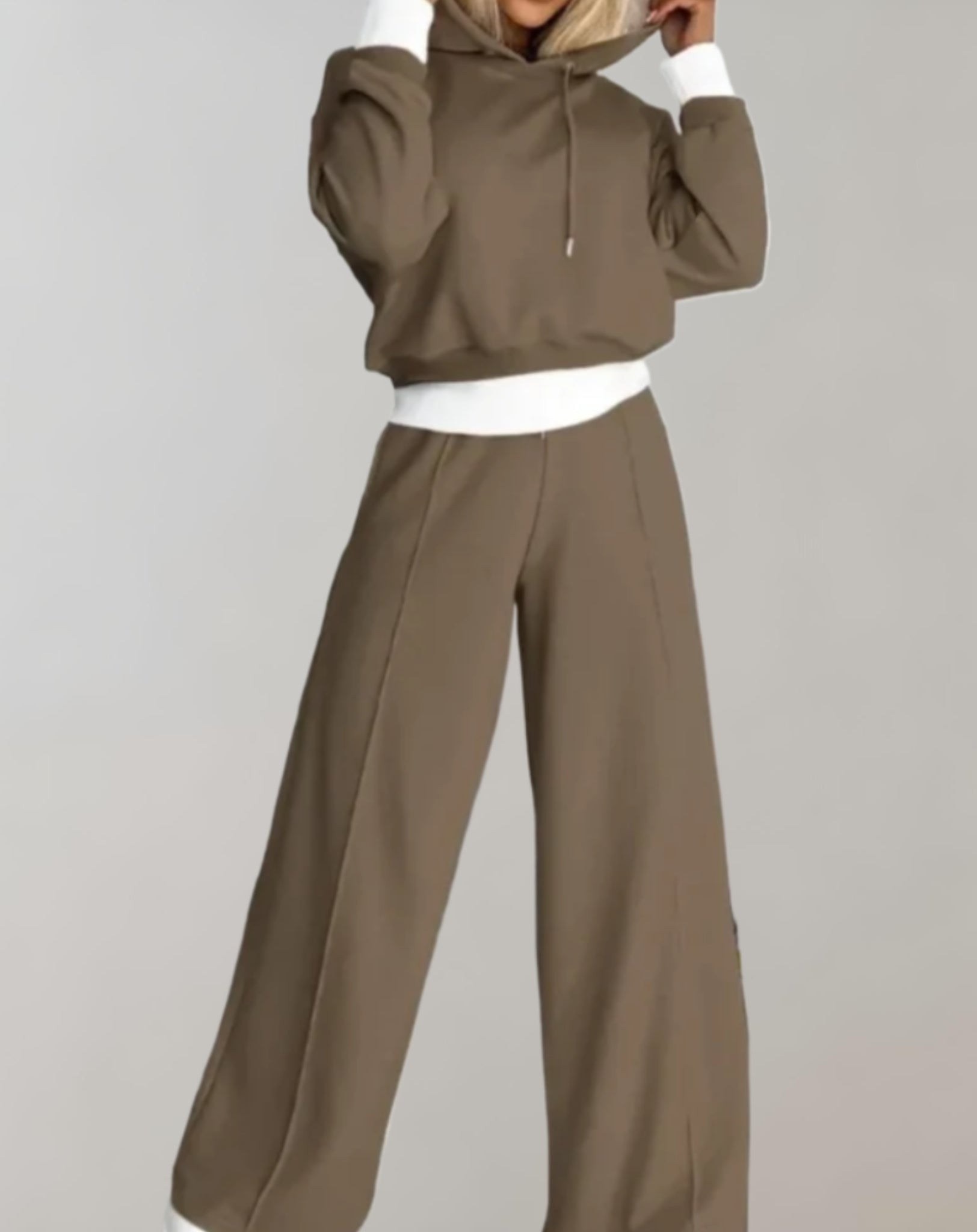 Liz Twee-delige dames loungeset met cropped hoodie en broek
