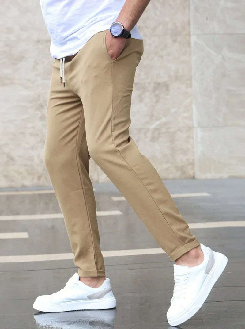 Caleb tapered heren chino met elastische taille en trekkoord