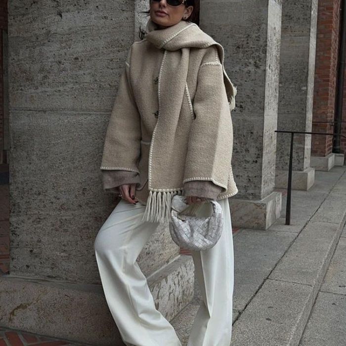 Jade Oversized damesjas met franjes en sierstiksels