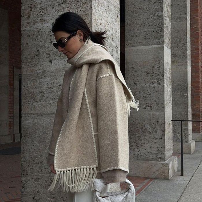 Jade Oversized damesjas met franjes en sierstiksels