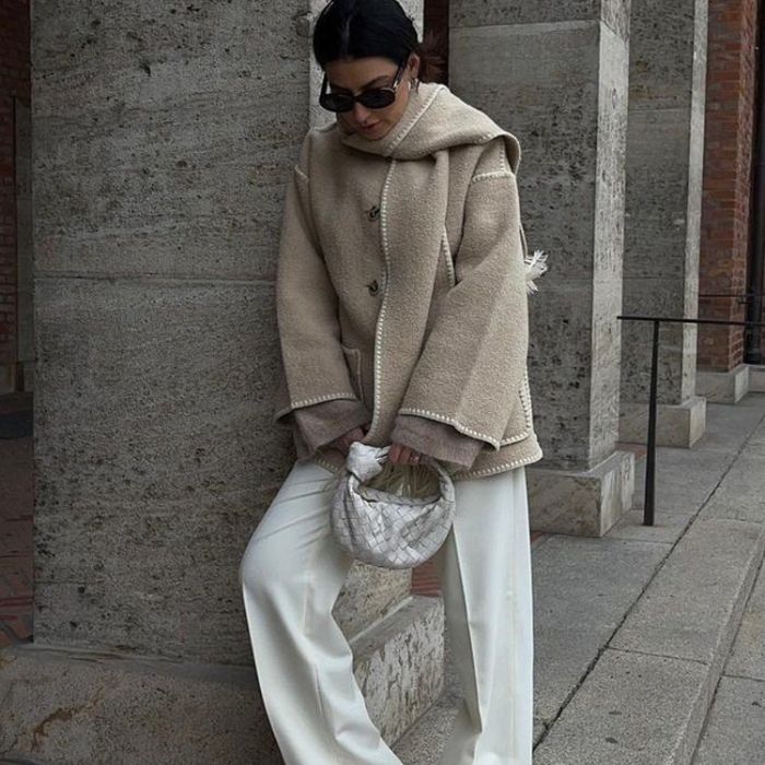 Jade Oversized damesjas met franjes en sierstiksels