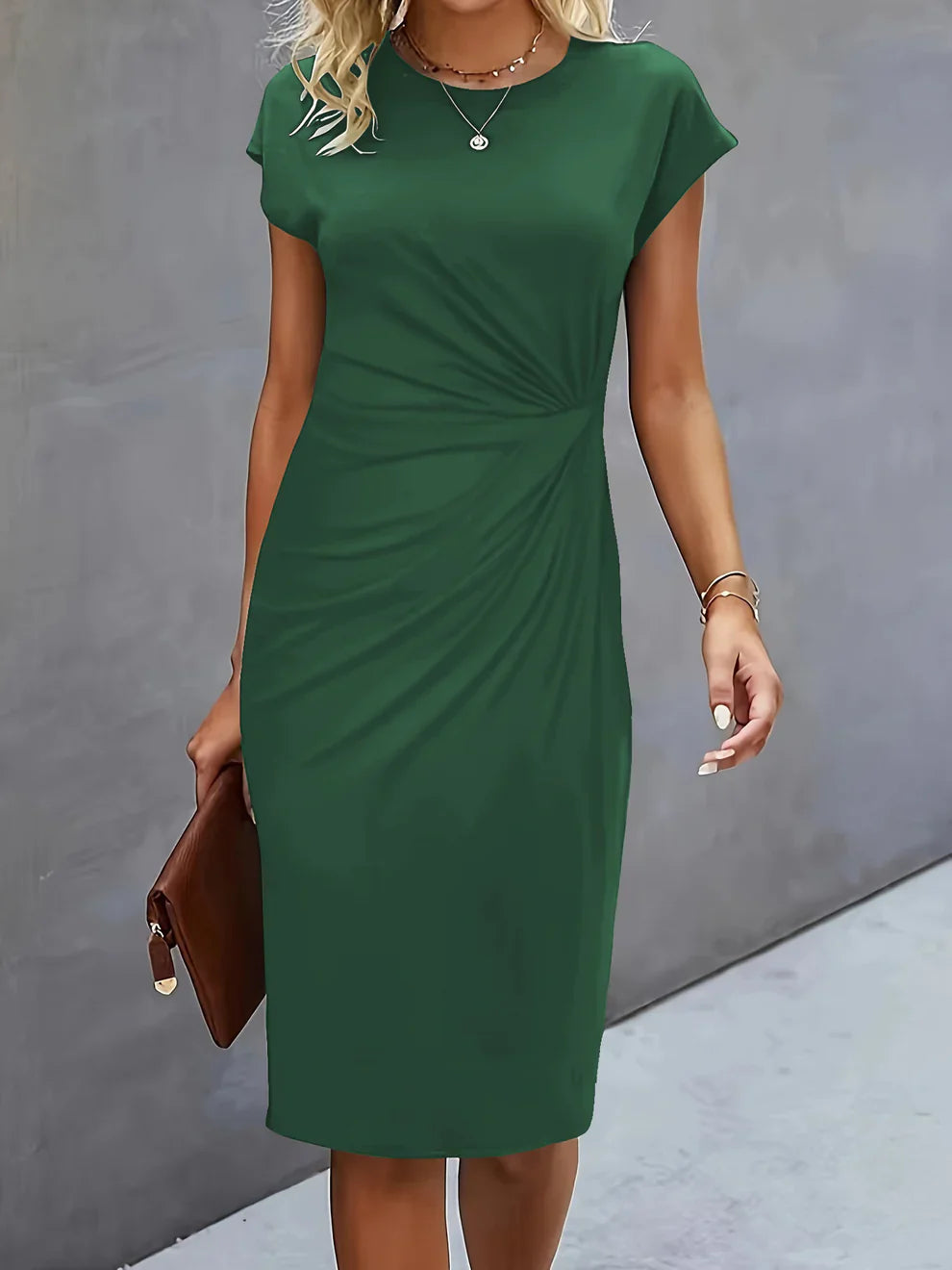 Lenora Dames midi jurk met korte mouwen en plooidetail