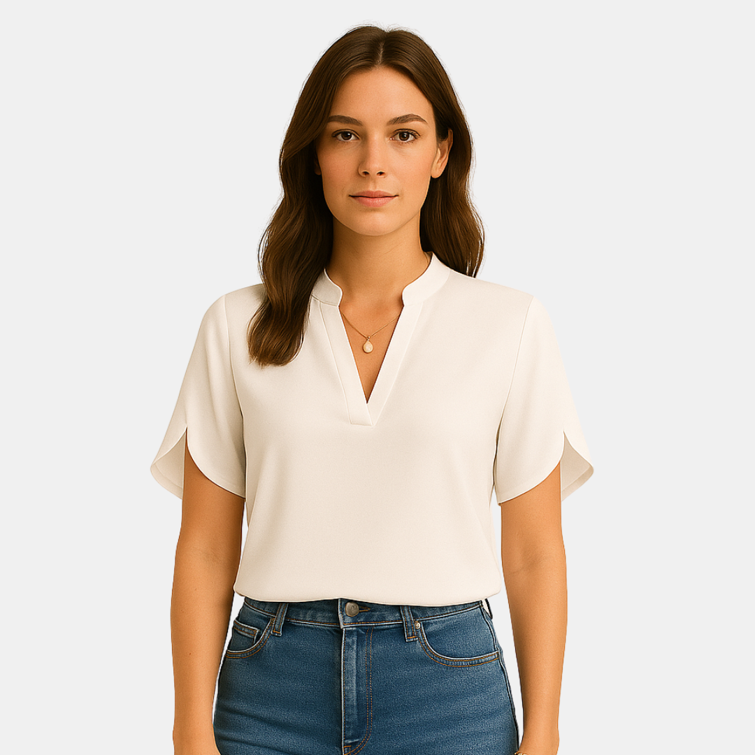 Megan Dames top met split hals en korte vlindermouwen